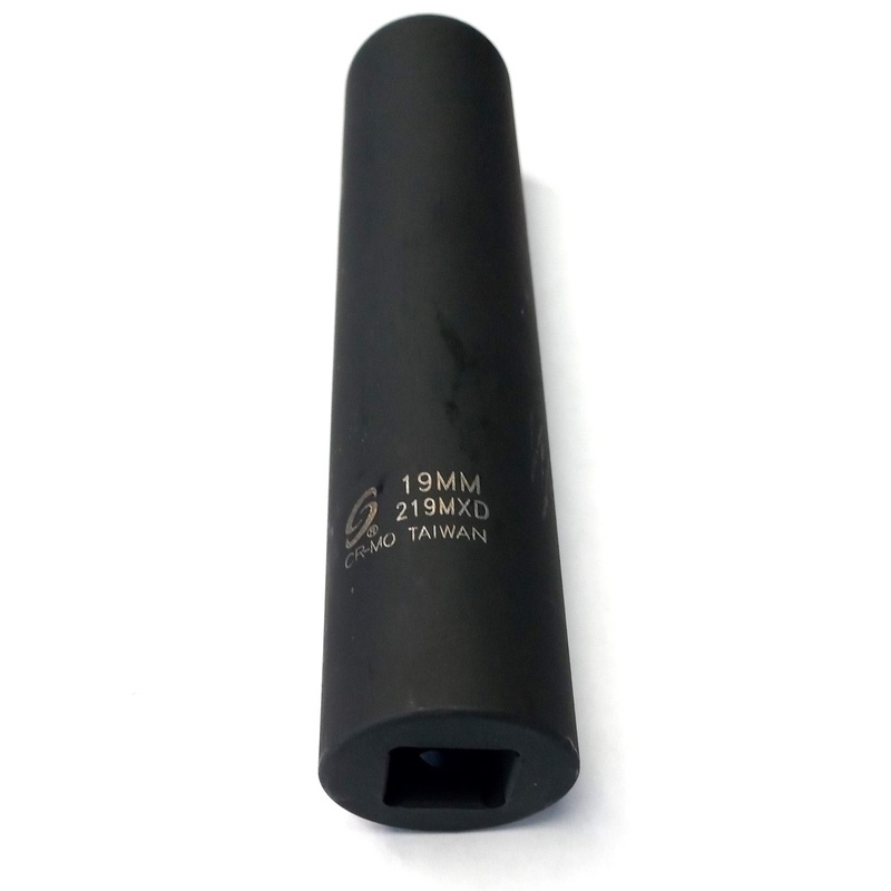 Sunex Tools 1/2" Drive 19mm 6-Point Extra-Deep Impact Socket 219MXD